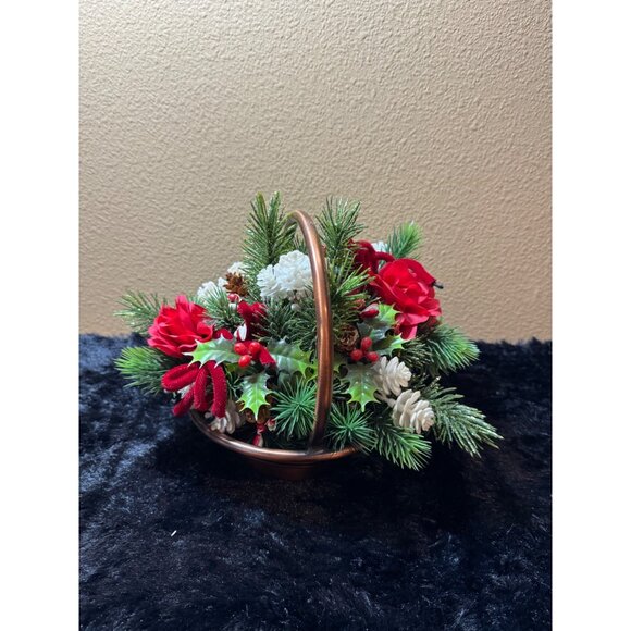 Vintage Countryware Copper Basket With Artificial Festive Floral Arrangement - Picture 1 of 7